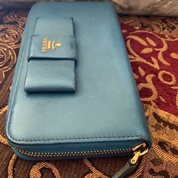 Authentic Prada long zip around bow wallet - Picture 5 of 12
